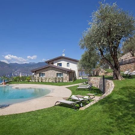 Villa Divina - Apt Divina Con Piscina E Vista Lago カステッレット・ディ・ブレンゾーネ エクステリア 写真