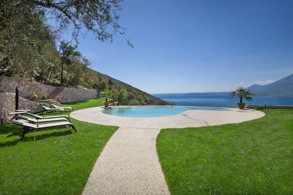 Villa Divina - Apt Divina Con Piscina E Vista Lago カステッレット・ディ・ブレンゾーネ エクステリア 写真